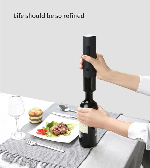 Electric Bottle Opener for Household Use, Electric Charging Current, Red Wine Bottle Opener