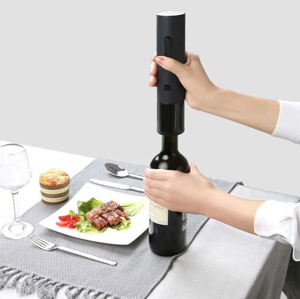Electric Bottle Opener for Household Use, Electric Charging Current, Red Wine Bottle Opener
